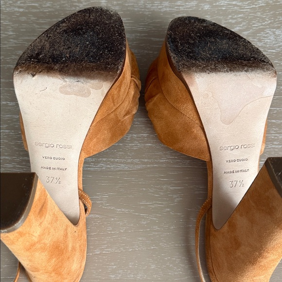 Sergio Rossi Tan Suede Platform Heels - Picture 8 of 12